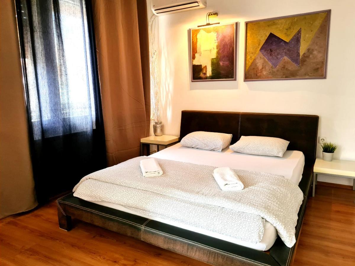 Mika Square Apartman Szkopje Kültér fotó